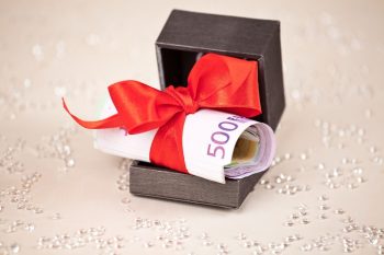 Beperkte tijd voor aanslag als een schenking niet is aangegeven