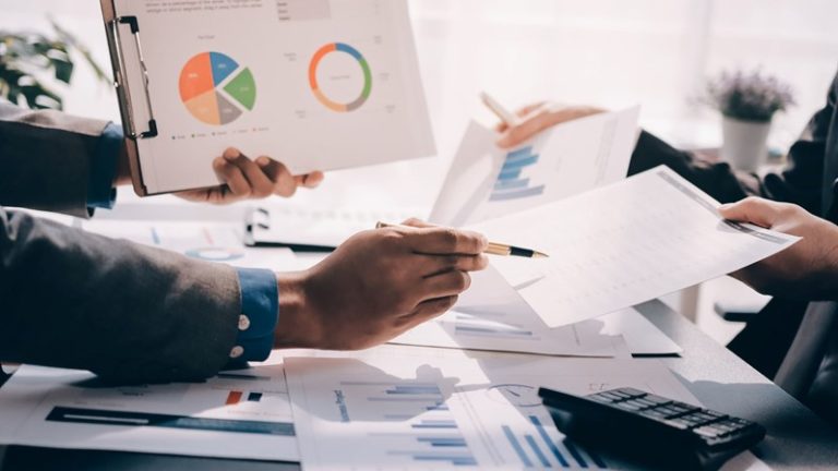 Recht op alle voordelen uit aandelen is aanmerkelijk belang